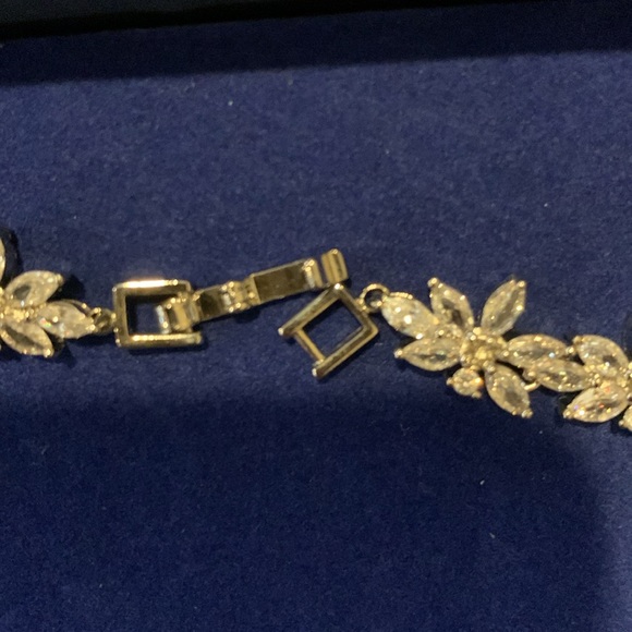 Set of zircon jewelry - Picture 8 of 12